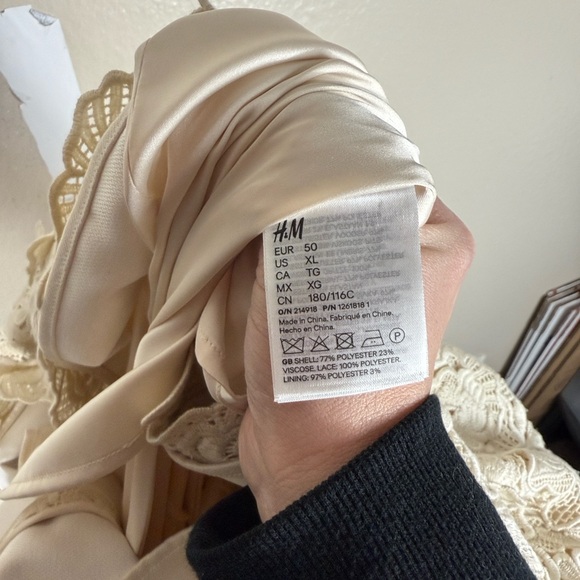 H&M x Magda Butrym White Appliquéd Hourglass Lace Dress - Picture 12 of 13